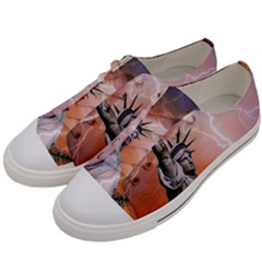 Statue Of Liberty New York Men s Low Top Canvas Sneakers by Nexatart