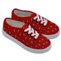 Trump Wrait Pattern Make Christmas Great Again MAGA Funny Red Gift with Snowflakes and Trump Face smiling Kids  Classic Low Top Sneakers View3
