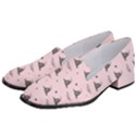 Gadsden Flag Don t tread on me Light Pink and Black Pattern with american stars Women s Classic Loafer Heels View2