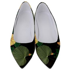 Tropical Vintage Yellow Hibiscus Floral Green Leaves Seamless Pattern Black Background  Women s Low Heels by Sobalvarro