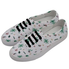 Christmass Theme Men s Classic Low Top Sneakers by artworkshop
